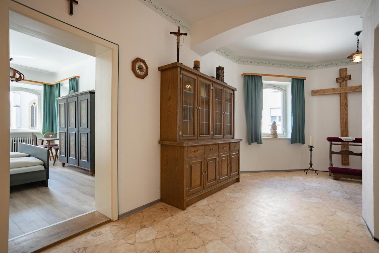 Gockerlwirt & Pilgerpension Altötting Buitenkant foto